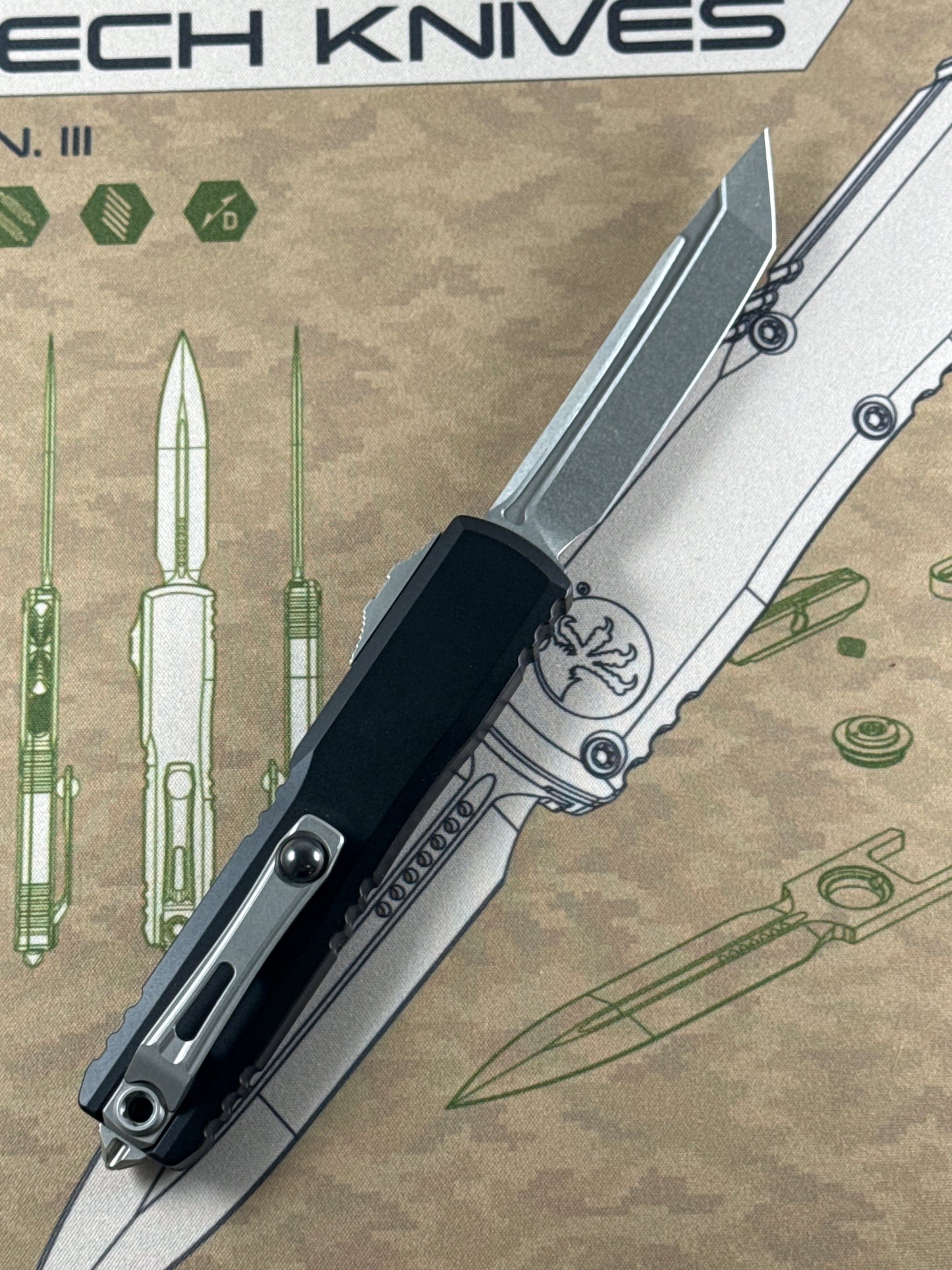 Microtech Ultratech D/E Gen IV ( Pre owned with box never carried )