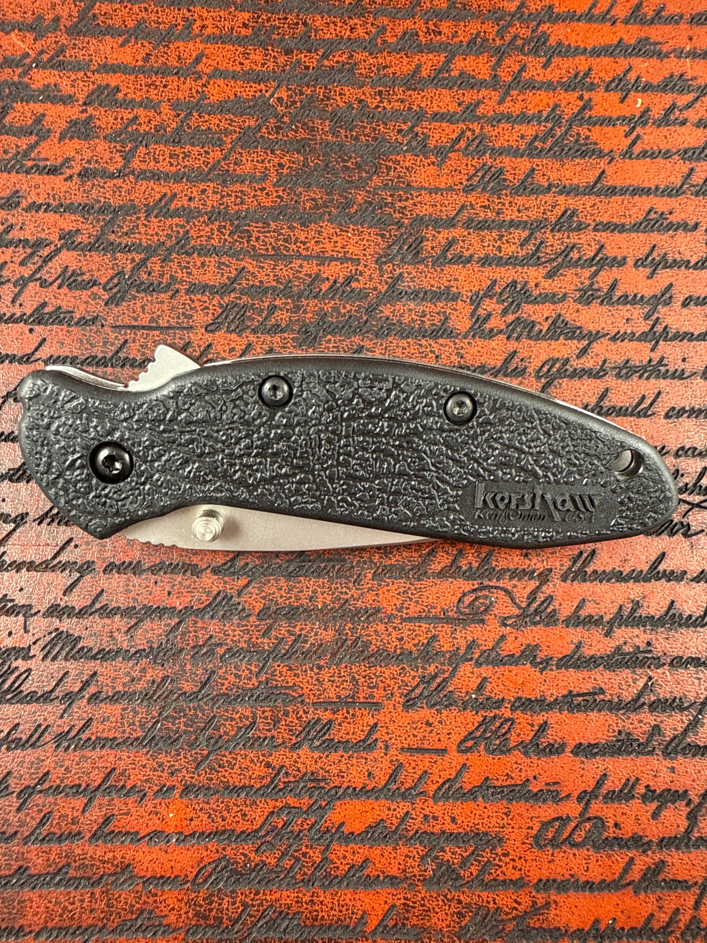 Kershaw scallion ( new )with box