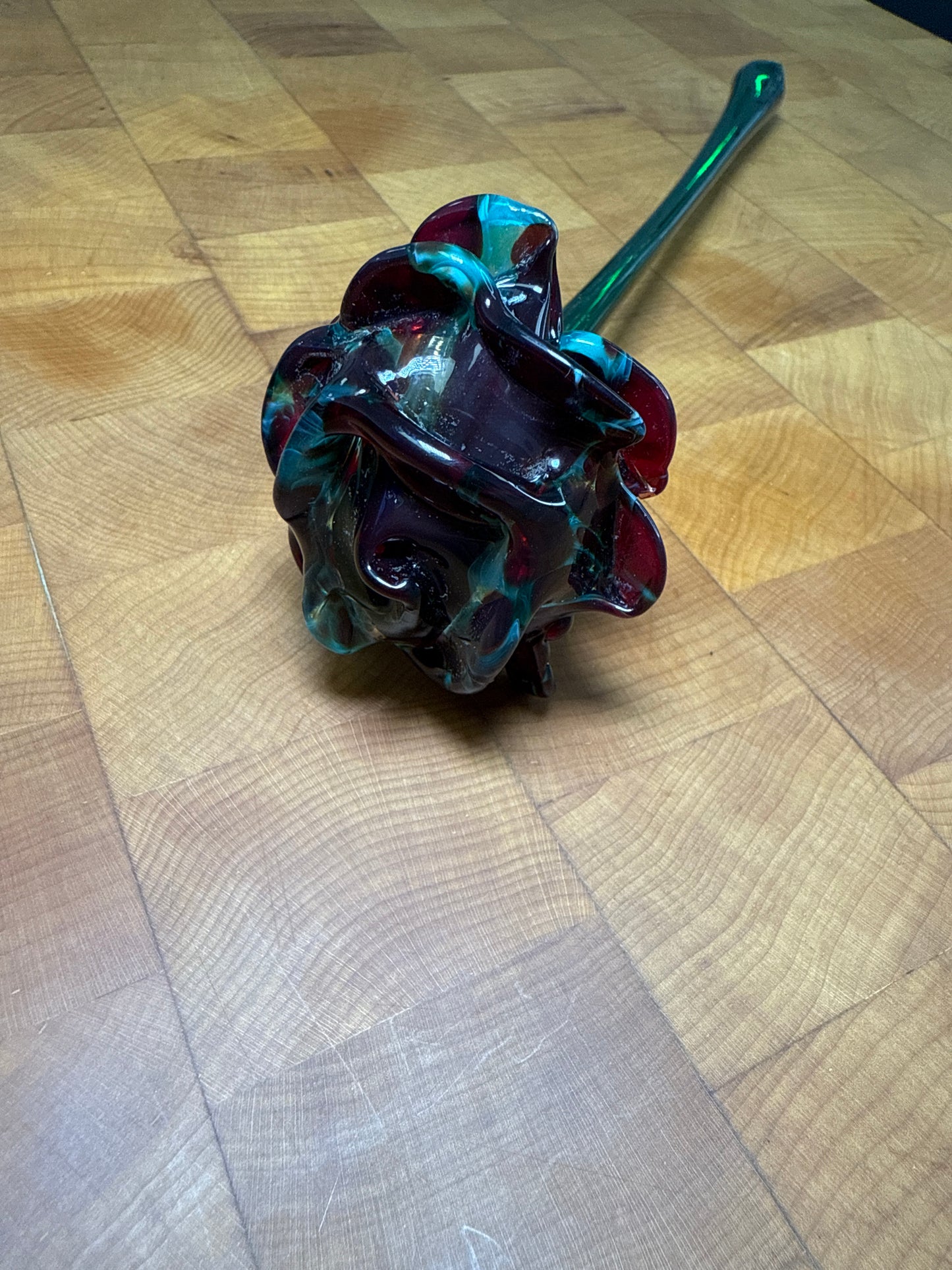Medium glass rose