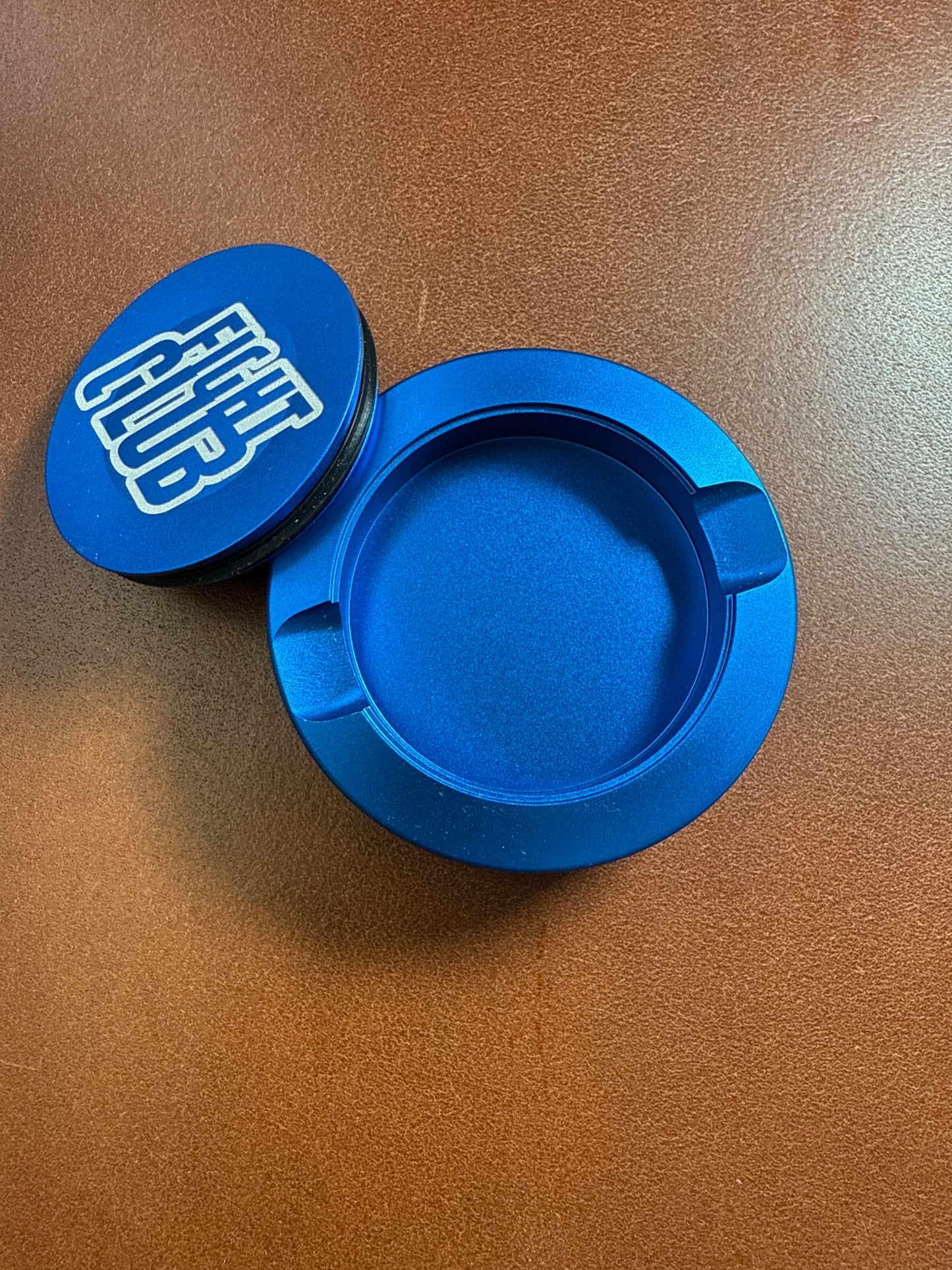 Zyn container