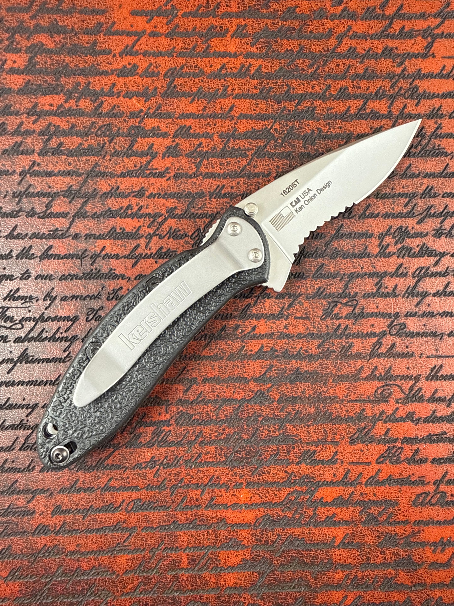 Kershaw scallion ( new )with box