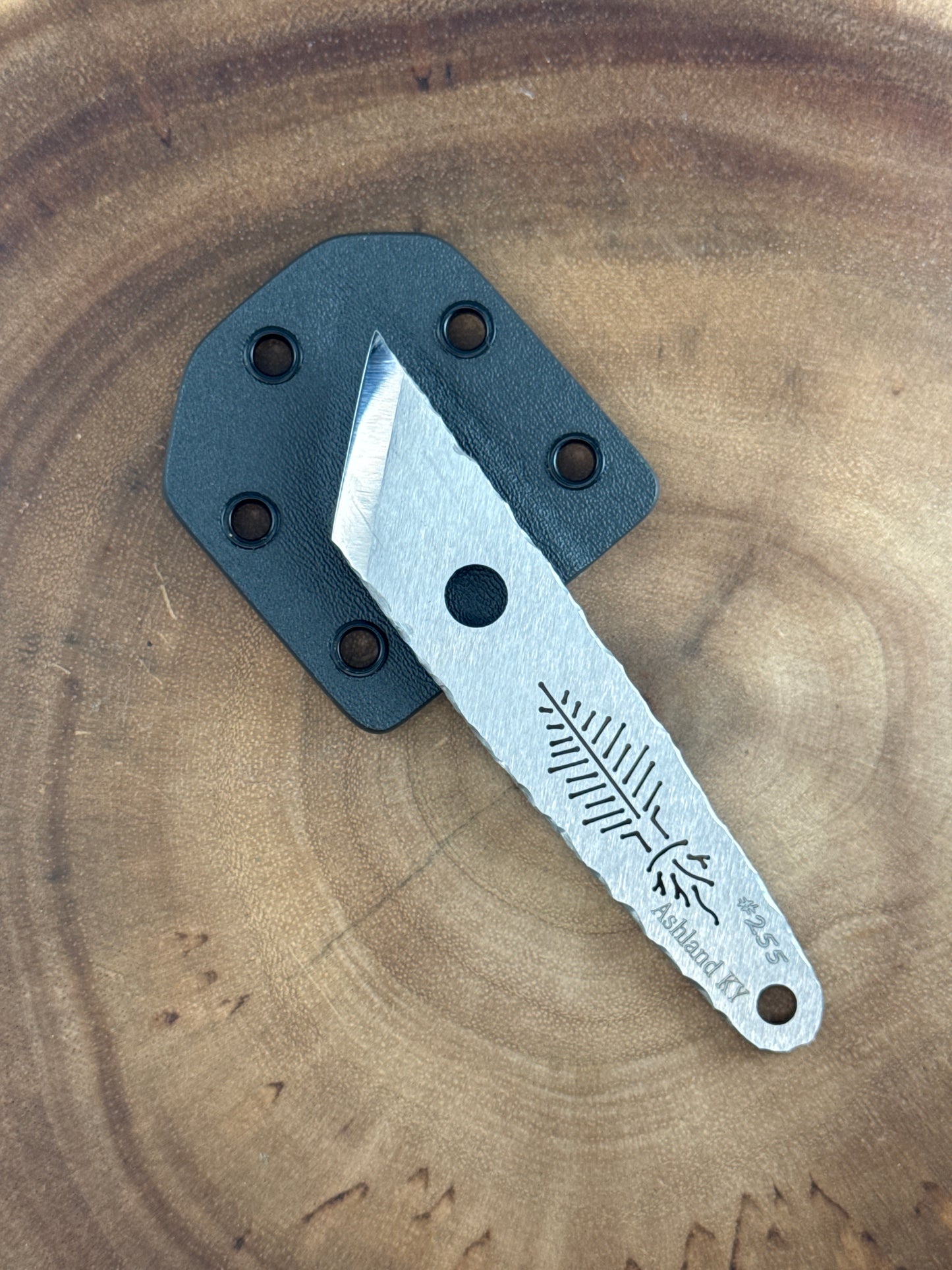 Flatwoods Gray Sheath Rock Textured ( Neck knife )