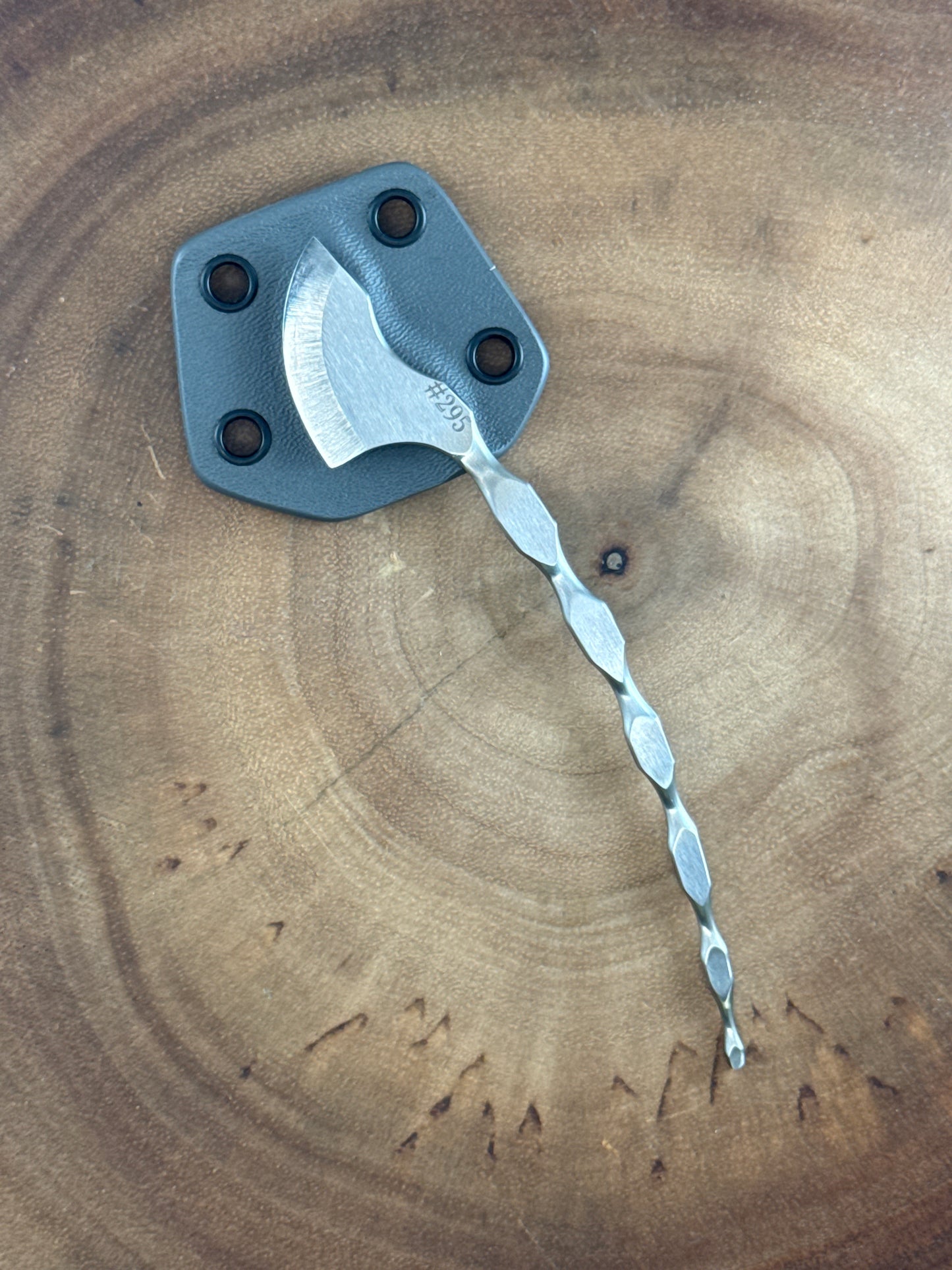 Cat Tail Gray Sheath ( Neck Knife )