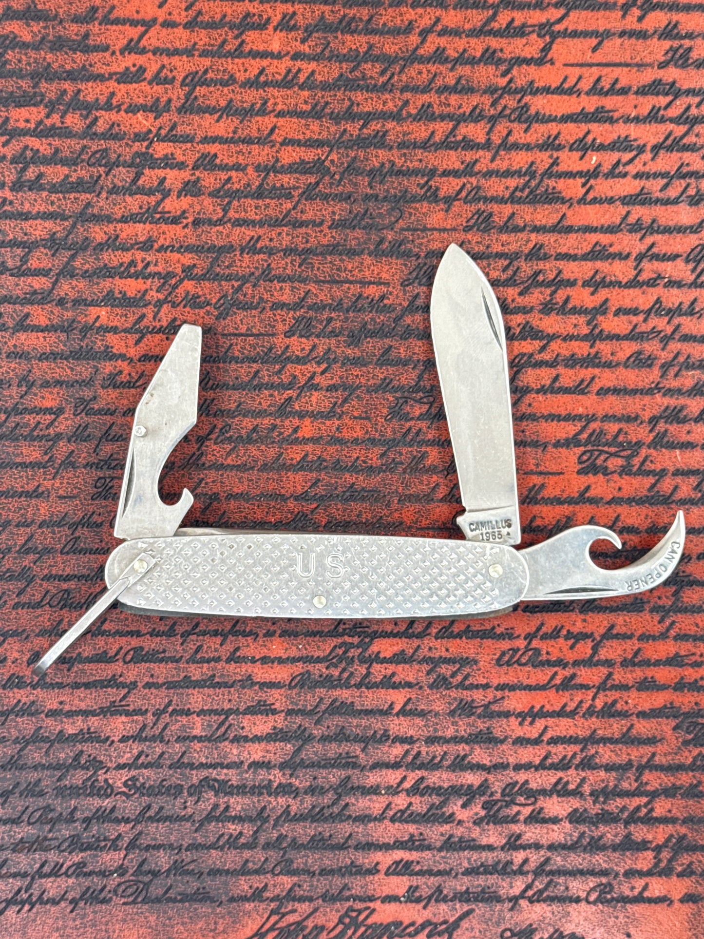 US Vietnam War Era, Army Pocket Knife, Camillus 1965 ( used )