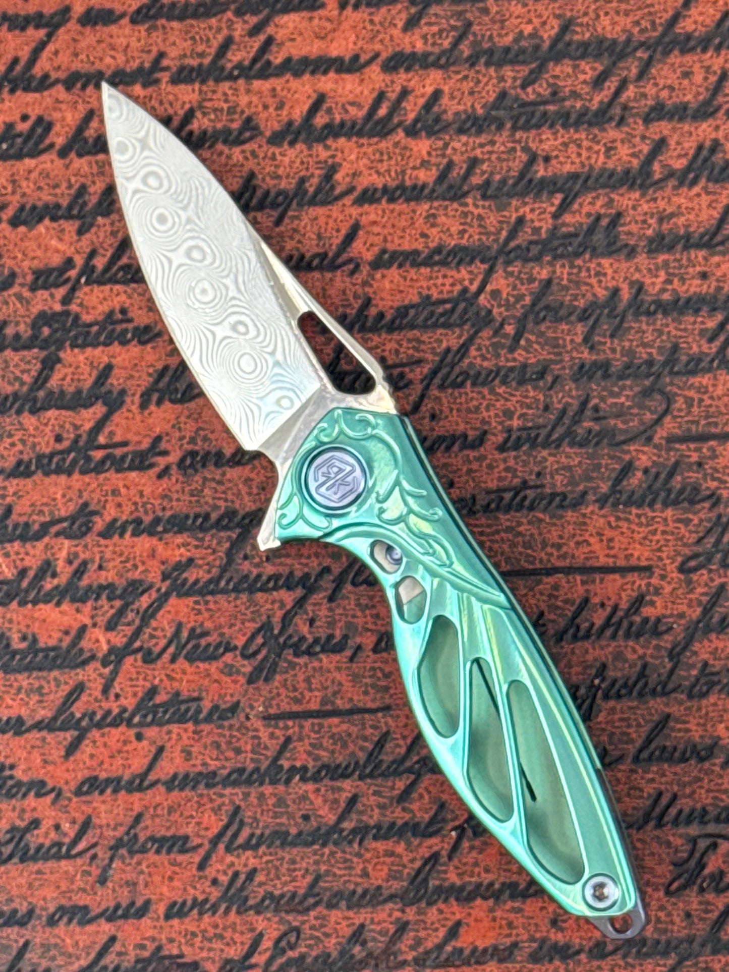 RIKE KNIFE green ( NEW WITH BOX )