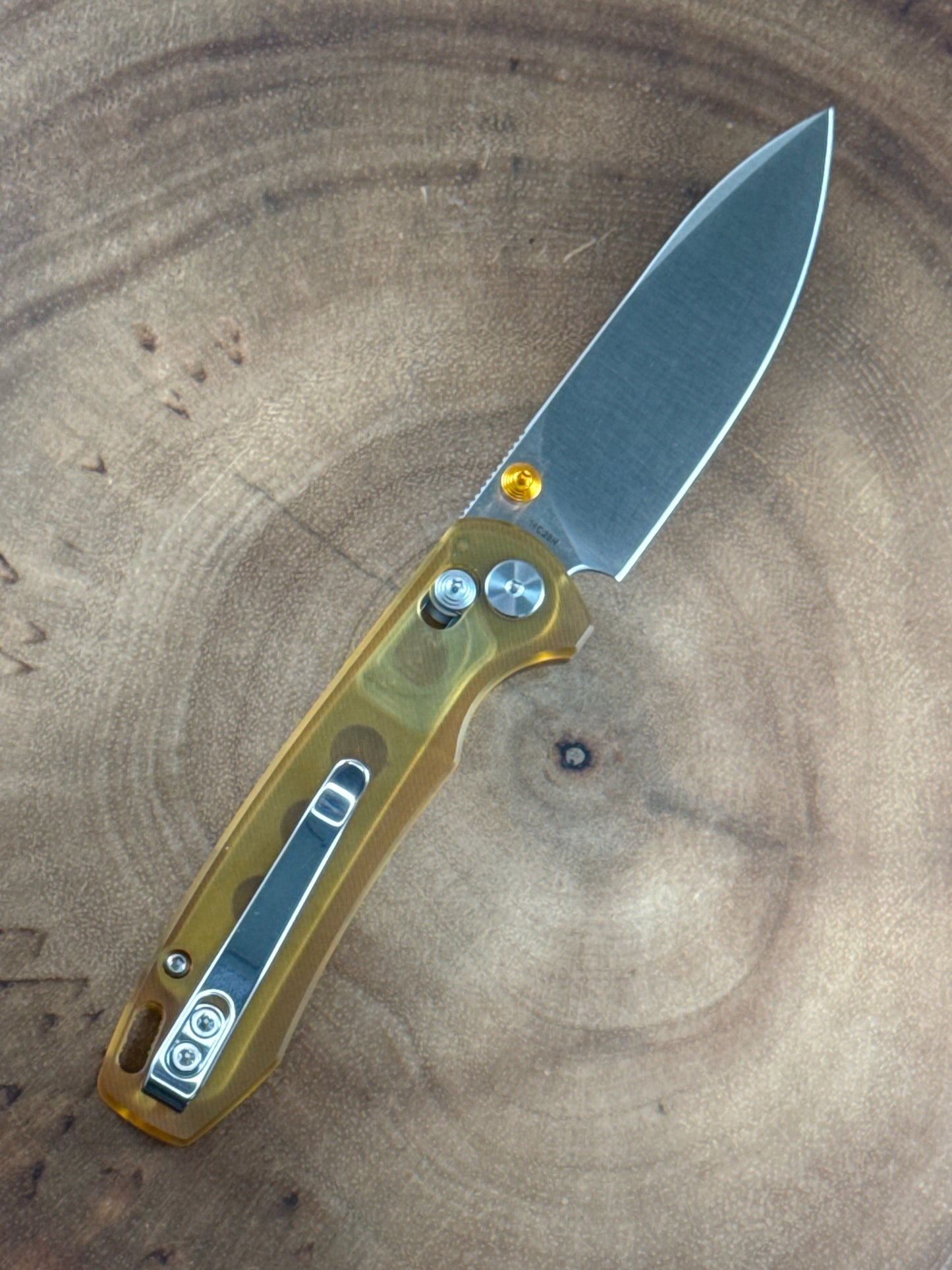 TRIVISA Dragonfly ( Pre owned Like New with Box )