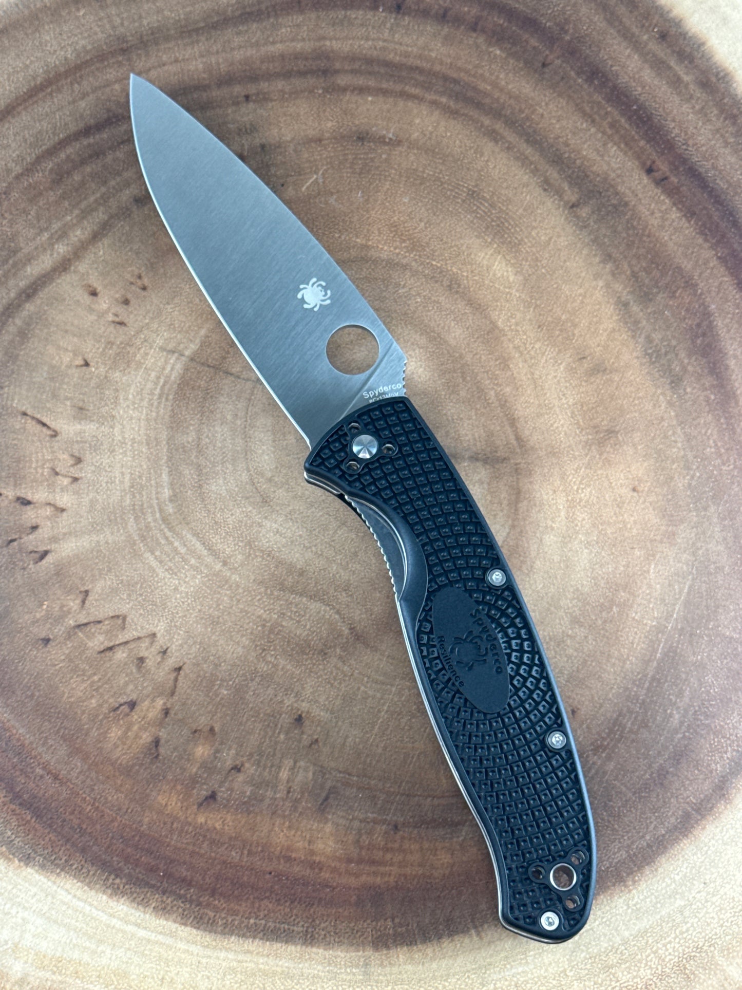Spyderco Resilience FRN pin ( New with Box )
