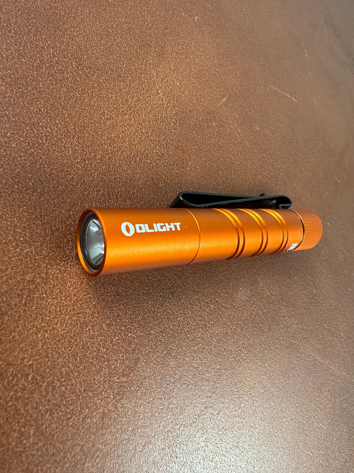 OLIGHT 3T 2 EOS ( NEW WITH BOX )