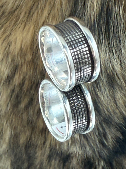 Grenadier ring