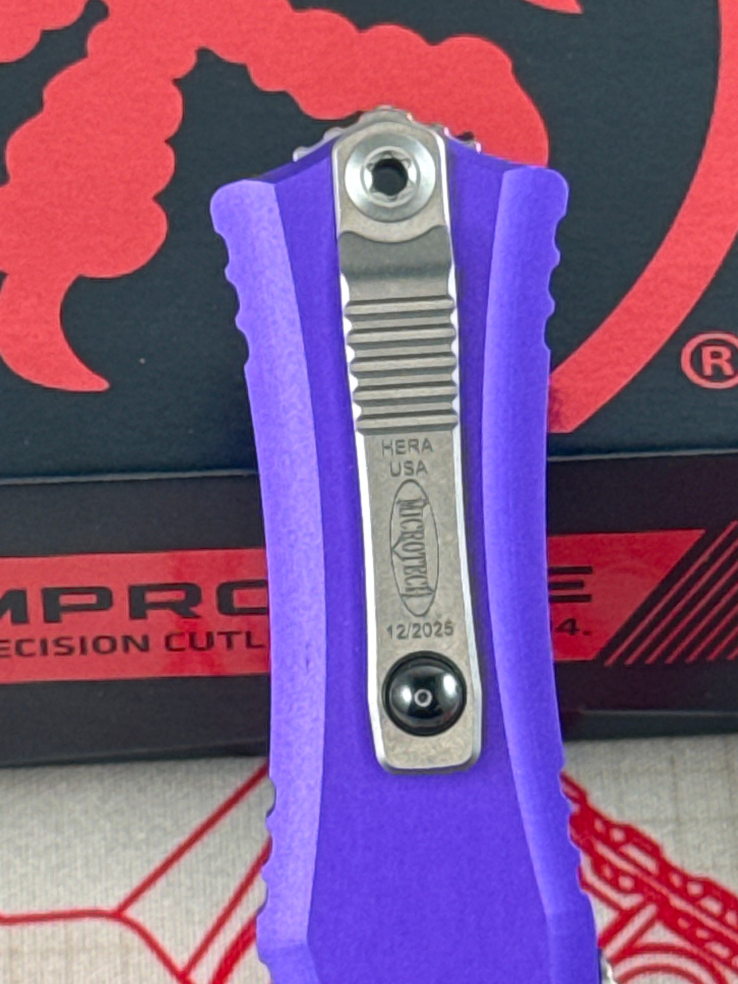 Microtech mini Hera II ( New with box )