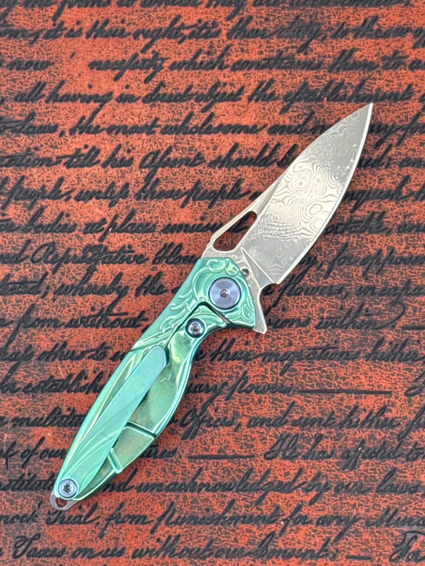RIKE KNIFE green ( NEW WITH BOX )