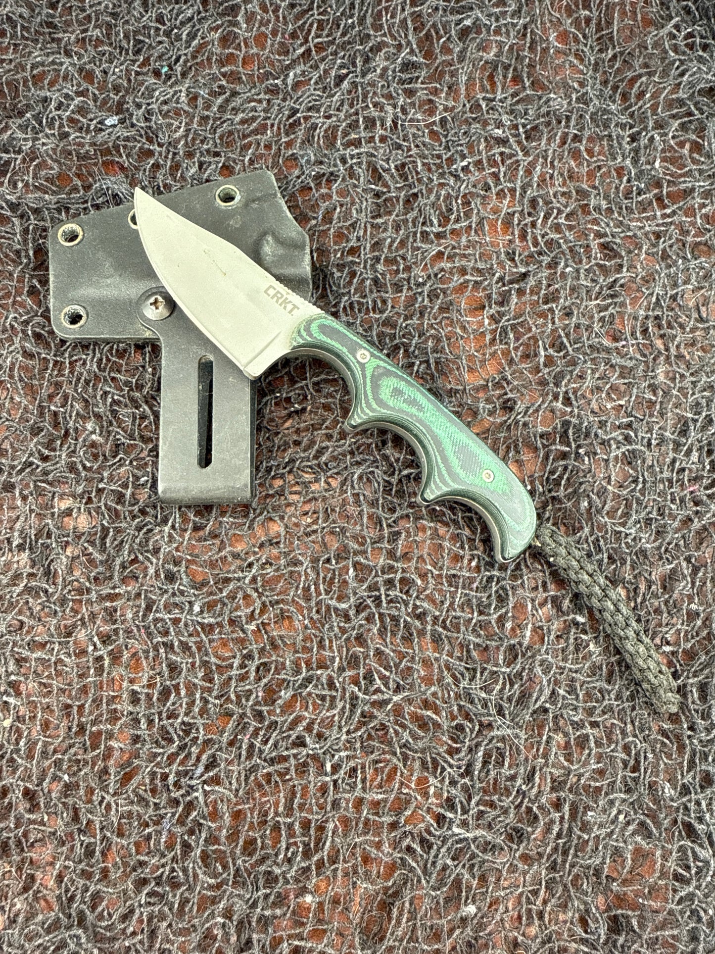 CRKT MINIMALIST ( used )without box