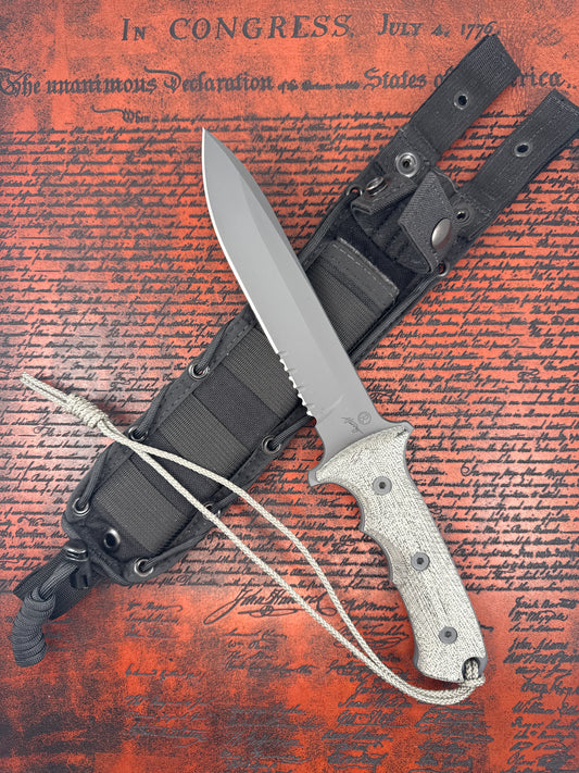 Chris Reeve Beret ( NEW WITH SHEATH AND BOX )