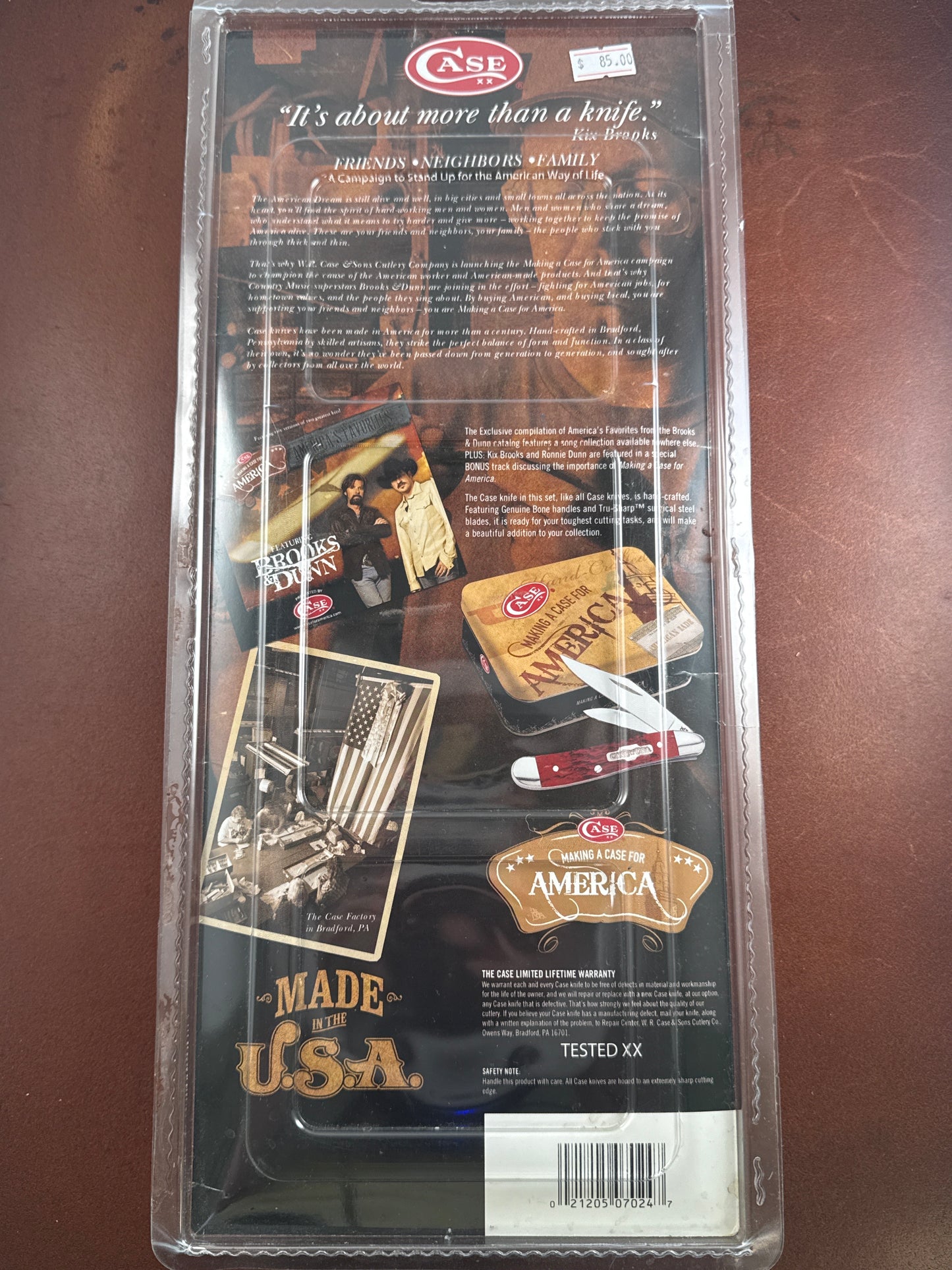 Case XX Brooks&Dunn ( CD & Knife w Tin New in OG Package )