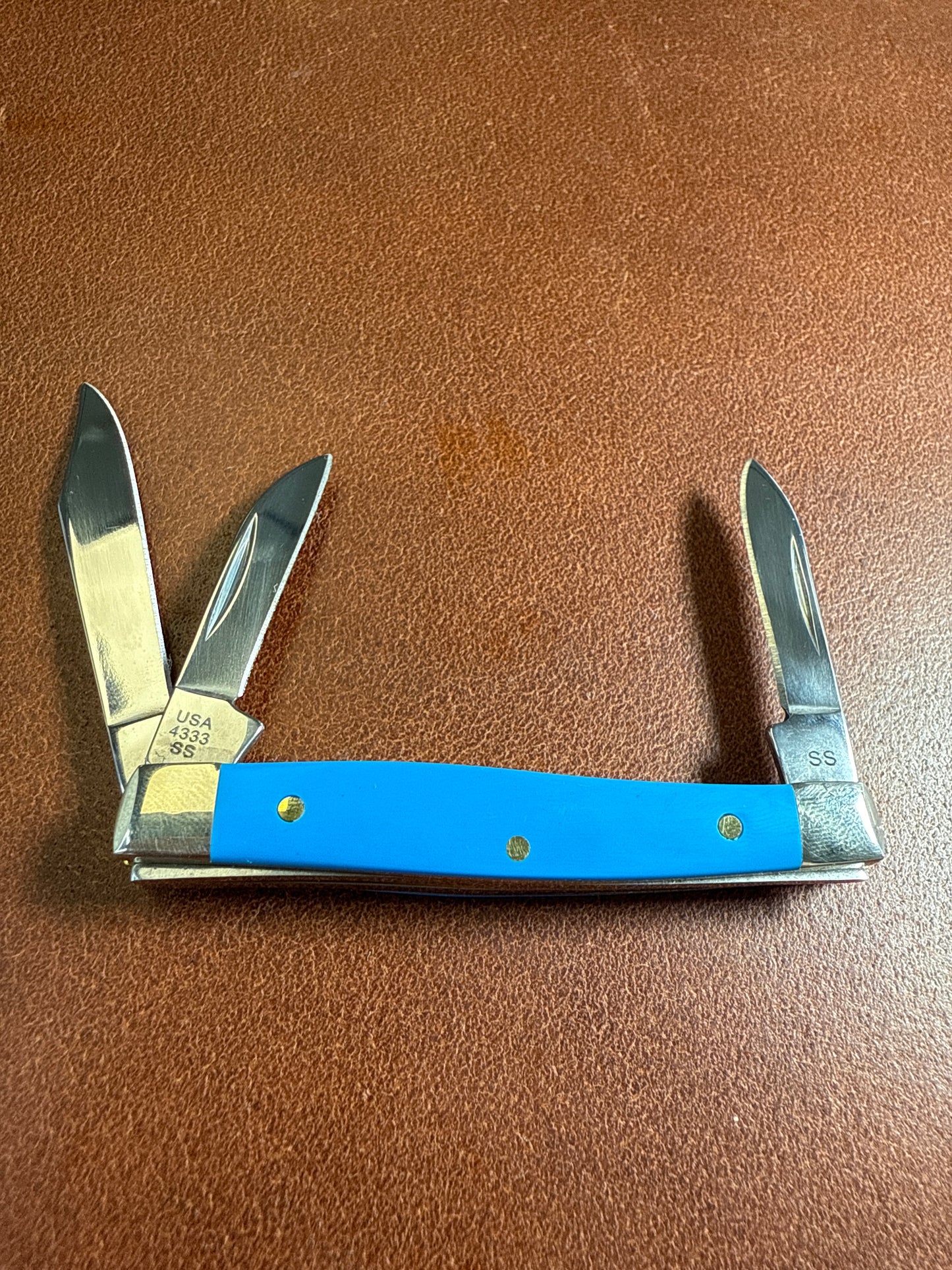 Light blue smooth small stockman