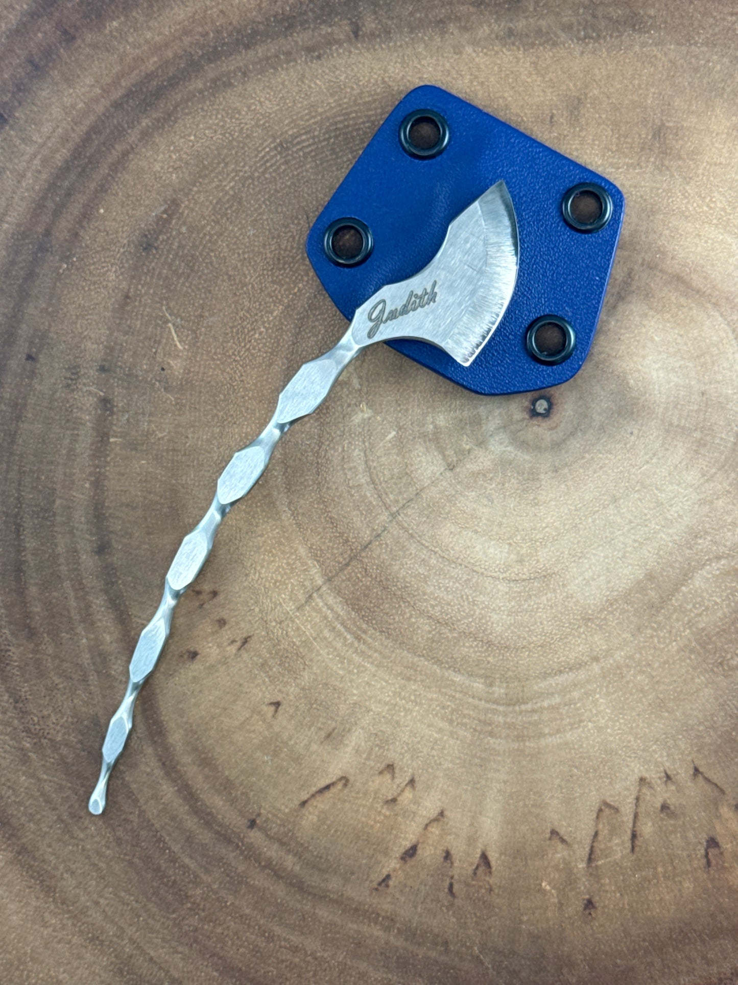 Cat Tail Blue Sheath ( Neck Knife )