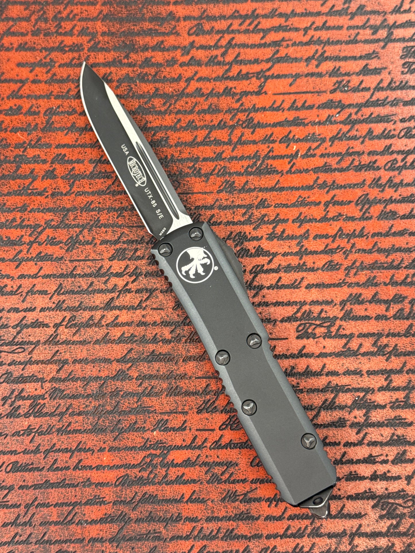 Microtech UTX-85 S/E ( Used with box )