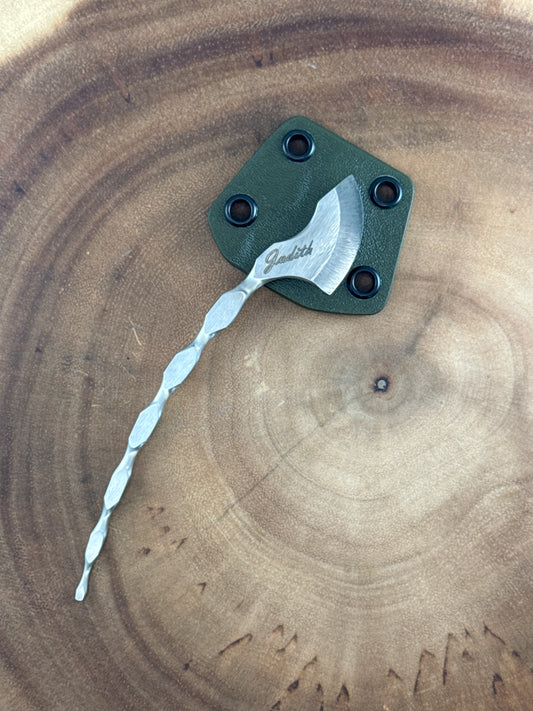 Cat Tail Green Sheath ( Neck Knife )