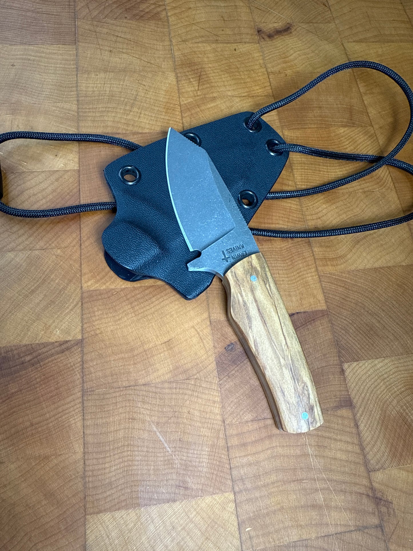Neck knife