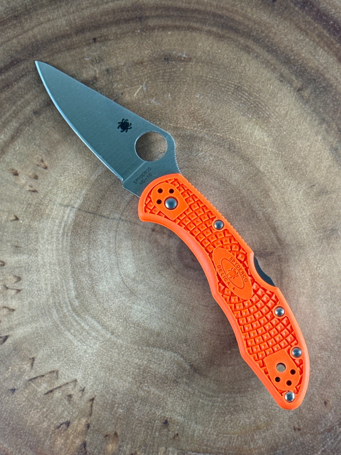 Spyderco Delica 4 Orange ( New with Box )