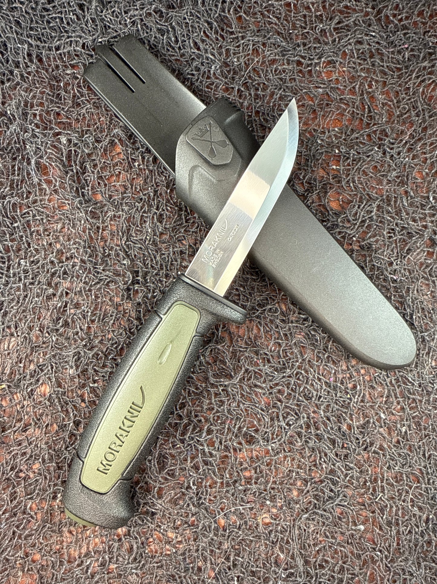 BLACK AND GREEN Mora knife Carbon steel