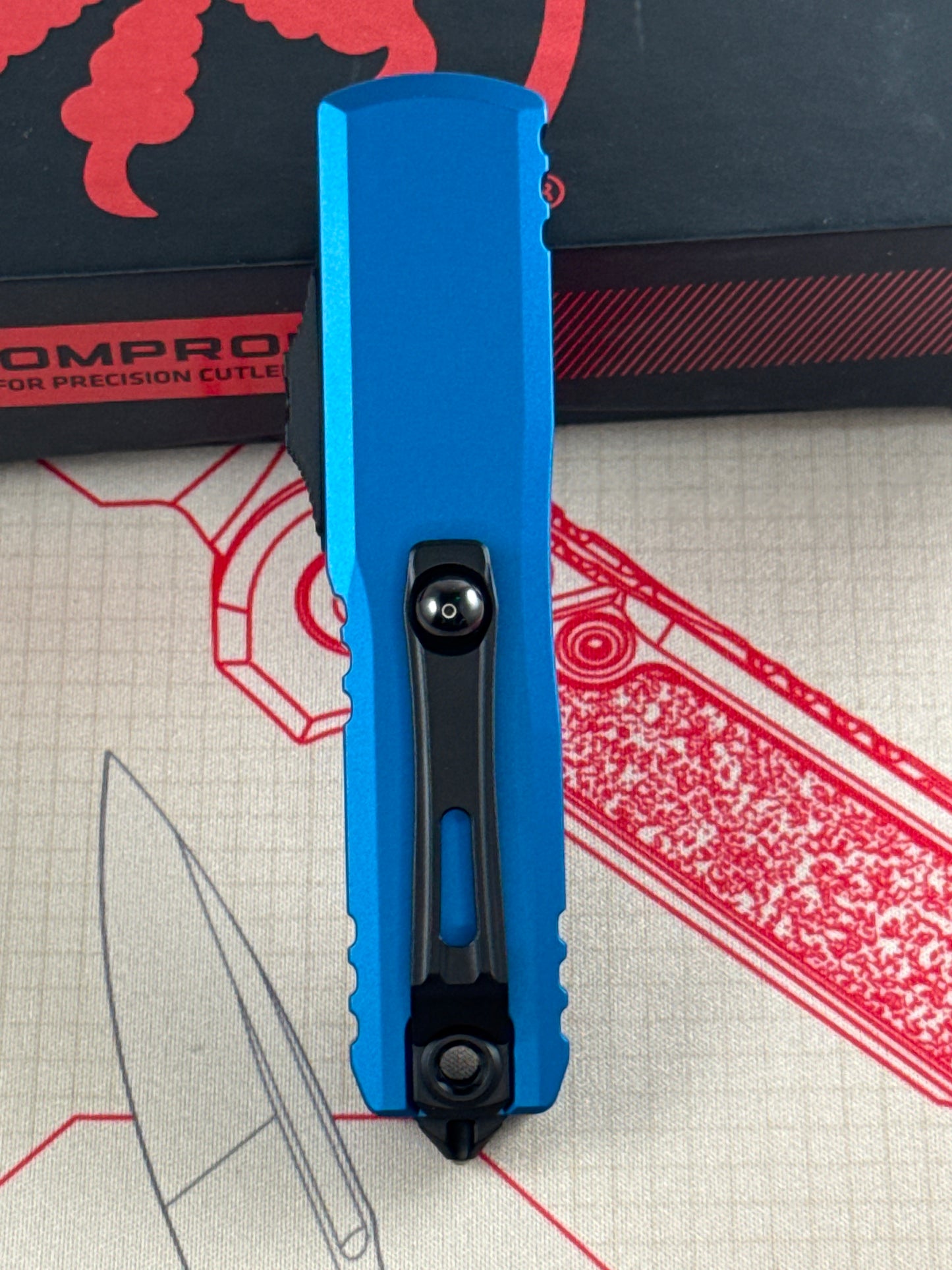 Microtech UTX-85 ( New with box )
