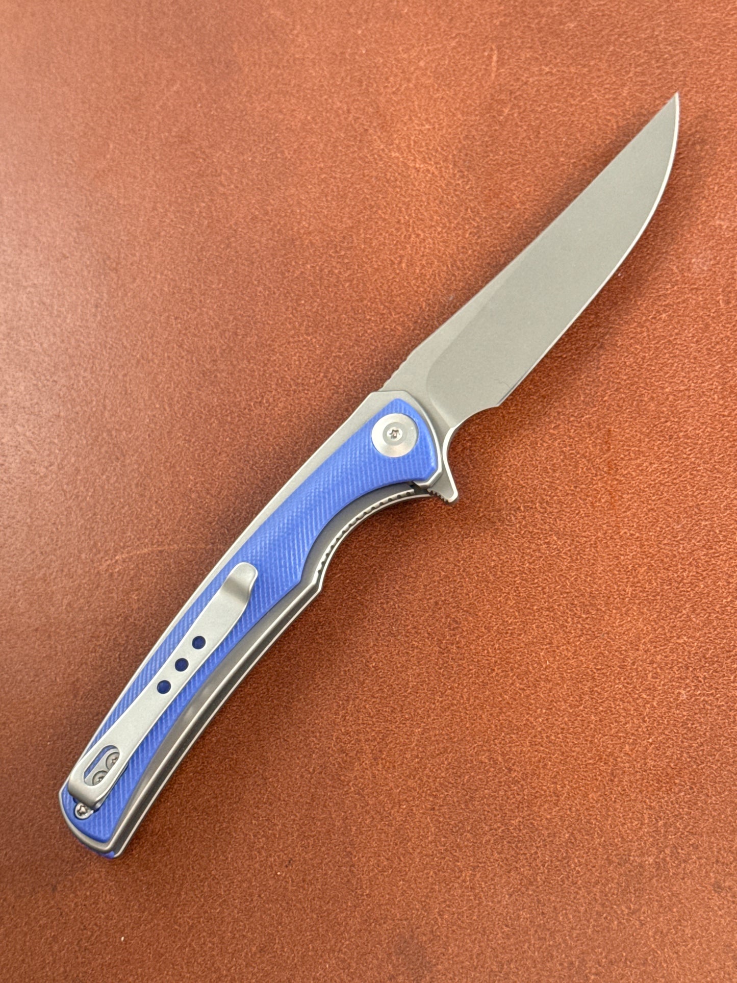 We Knife Company 704X-B 704 ( New with Box and Case )