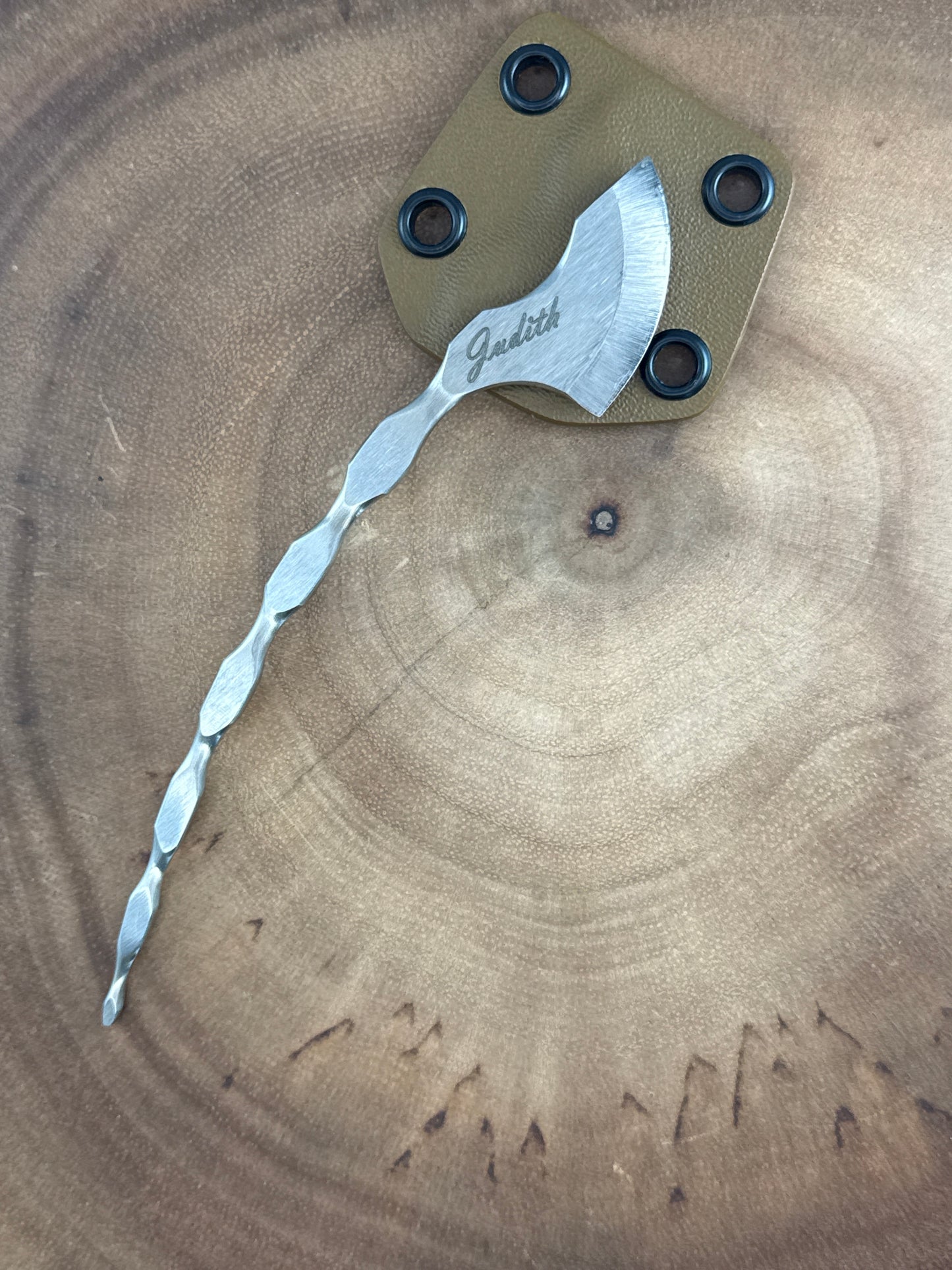Cat Tail Pink Sheath ( Neck Knife )