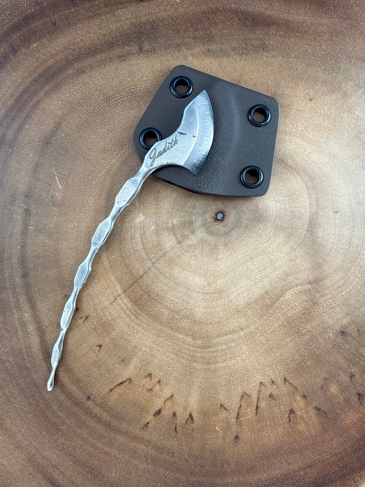Cat Tail  Brown Sheath ( Neck Knife )