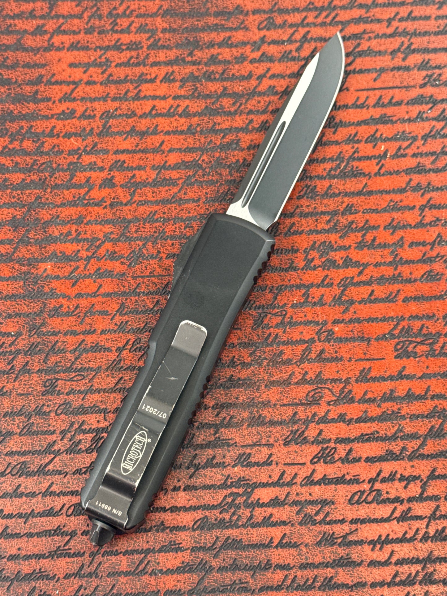 Microtech UTX-85 S/E ( Used with box )