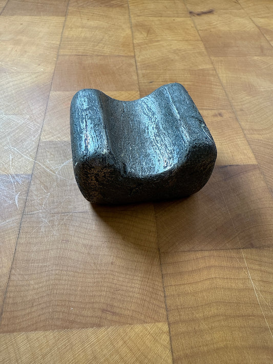 Wrought iron cigar rest