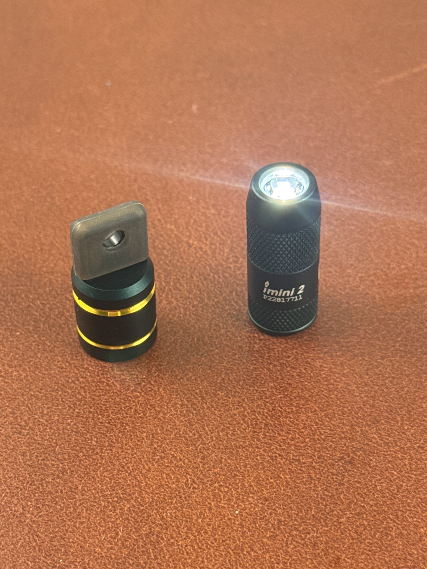 OLIGHT IMINI 2 ( NEW WITH BOX )
