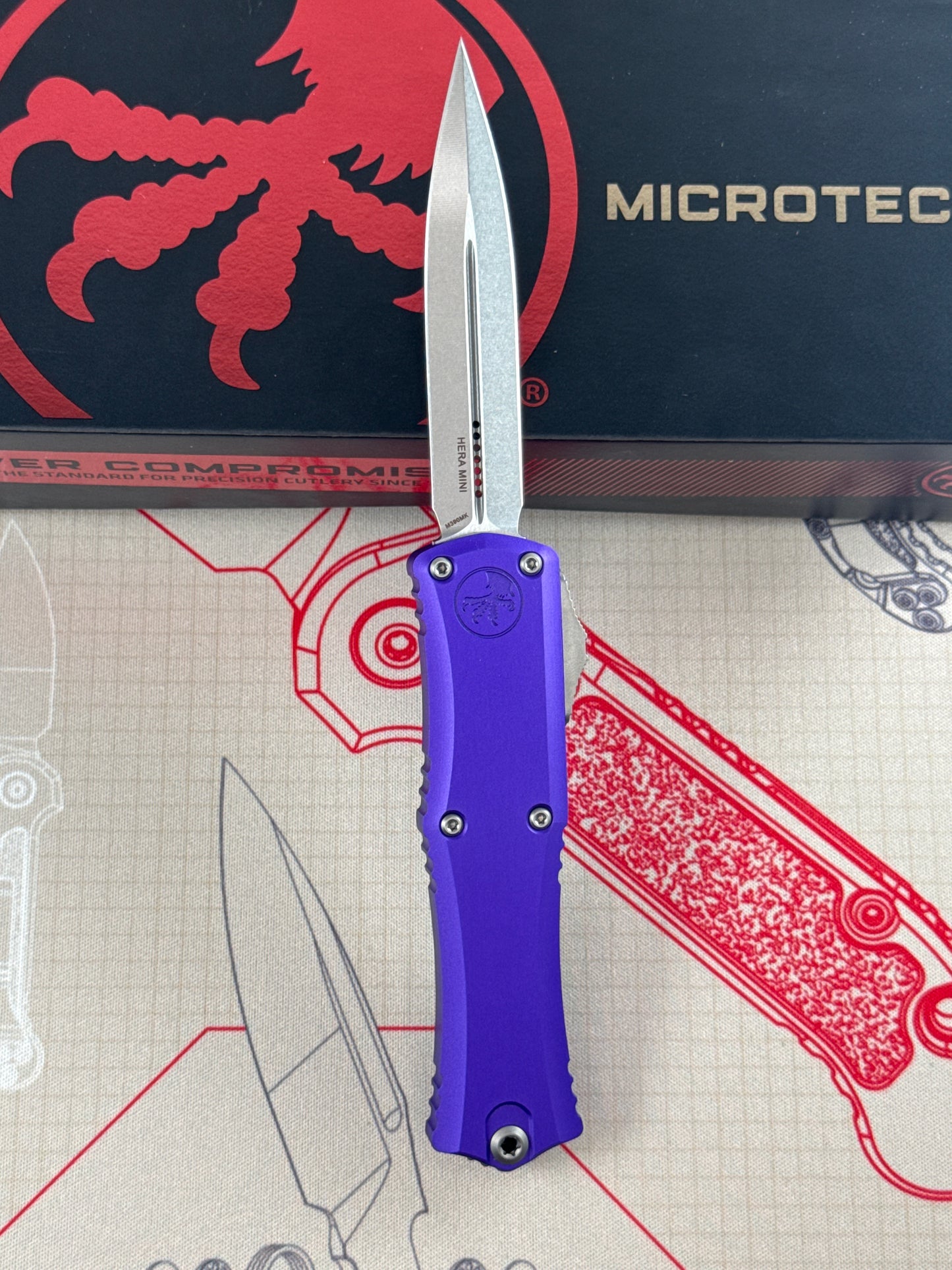 Microtech mini Hera II ( New with box )
