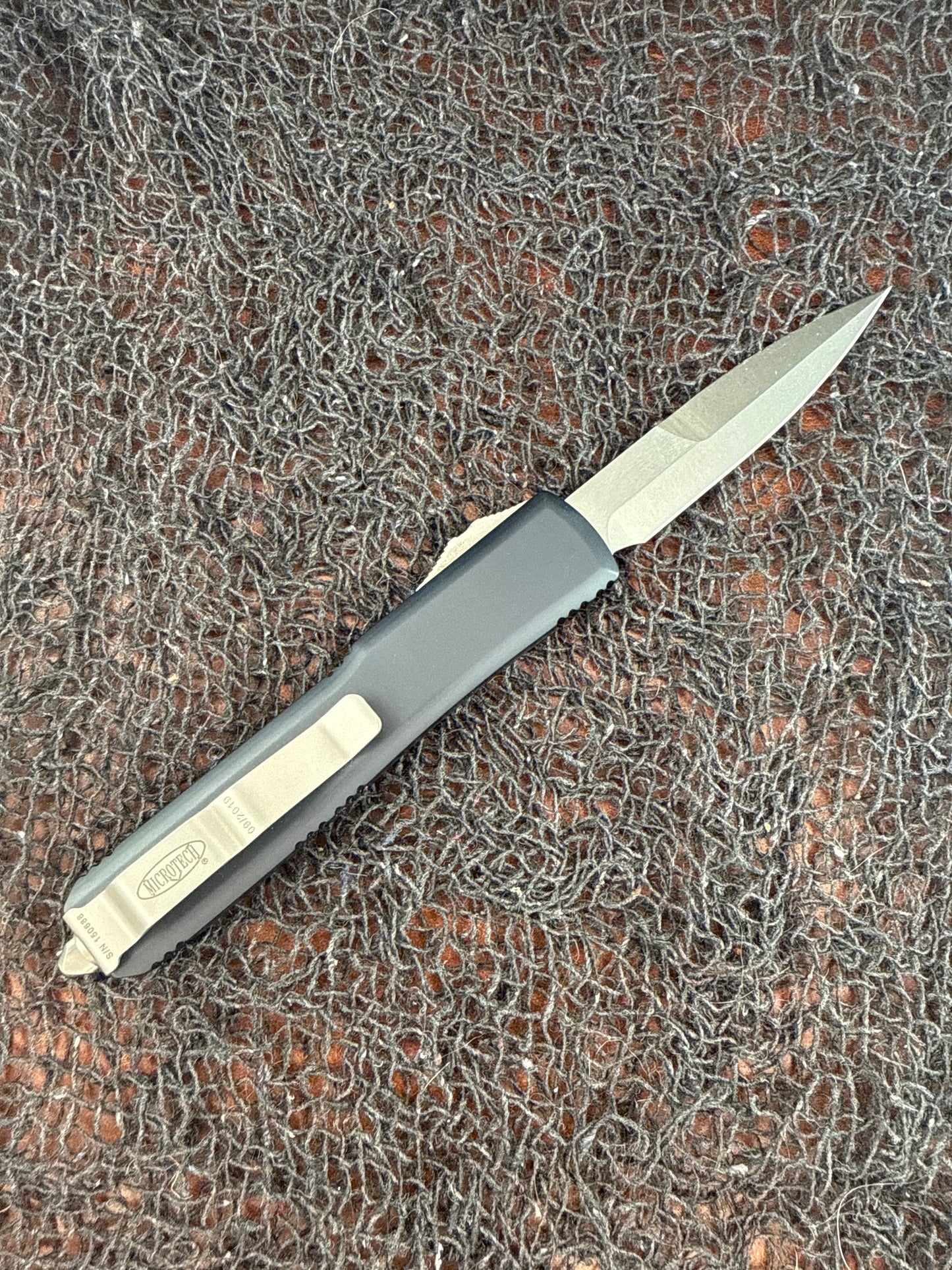 Microtech Ultratech ( new ) with box
