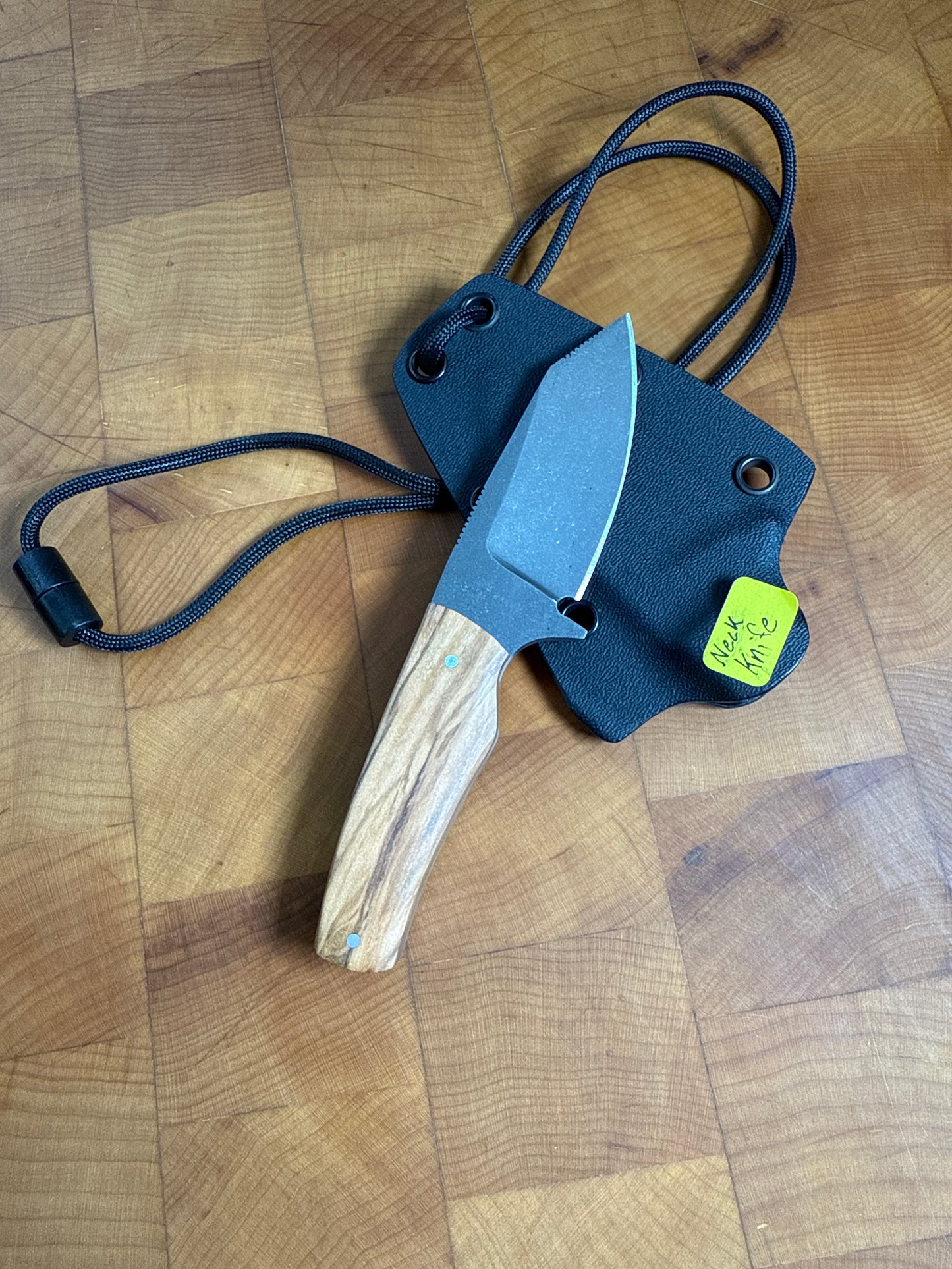 Neck knife