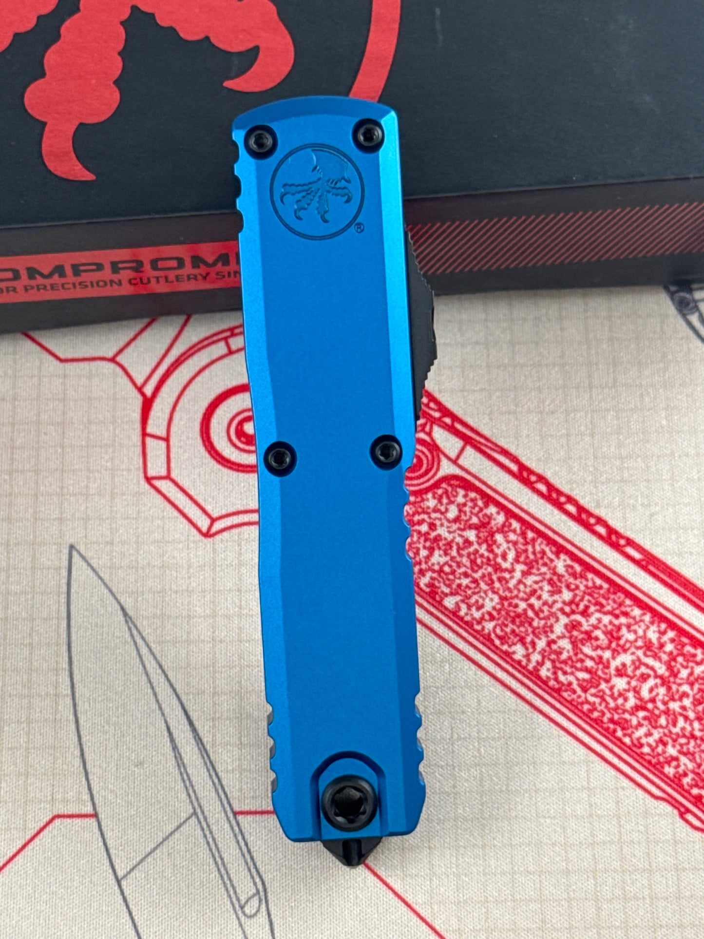 Microtech UTX-85 ( New with box )