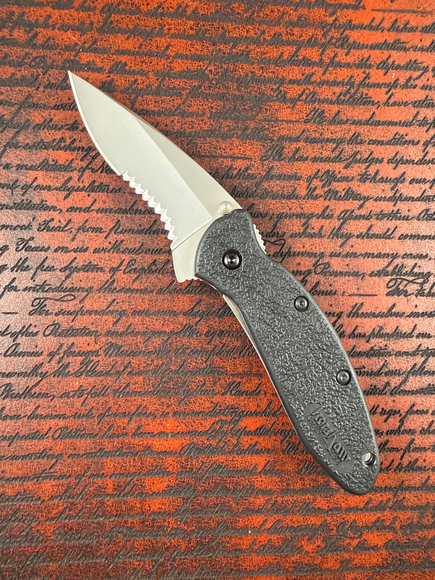 Kershaw scallion ( new )with box