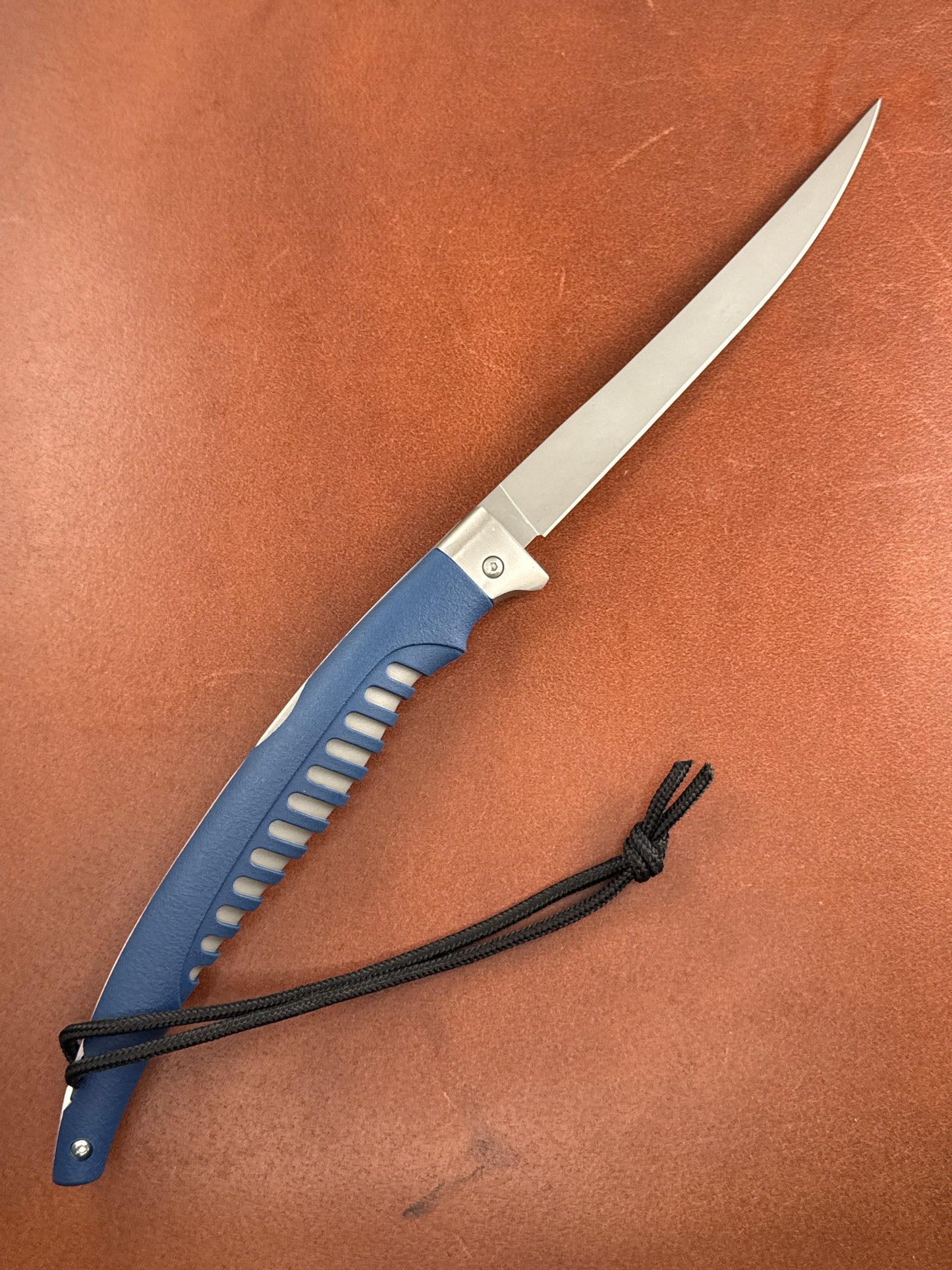 Buck Fillet ( New with box )