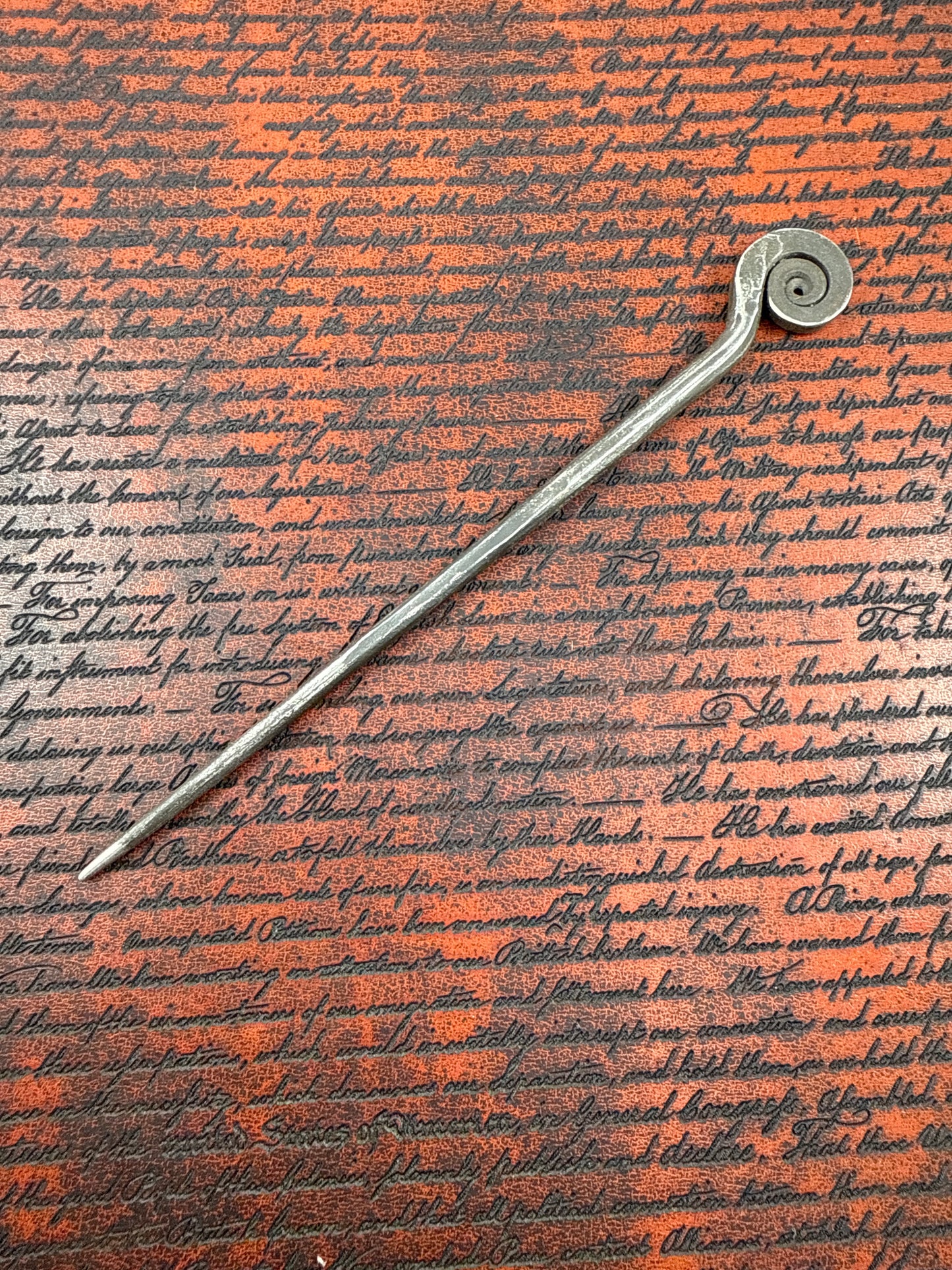Spiral hair pin