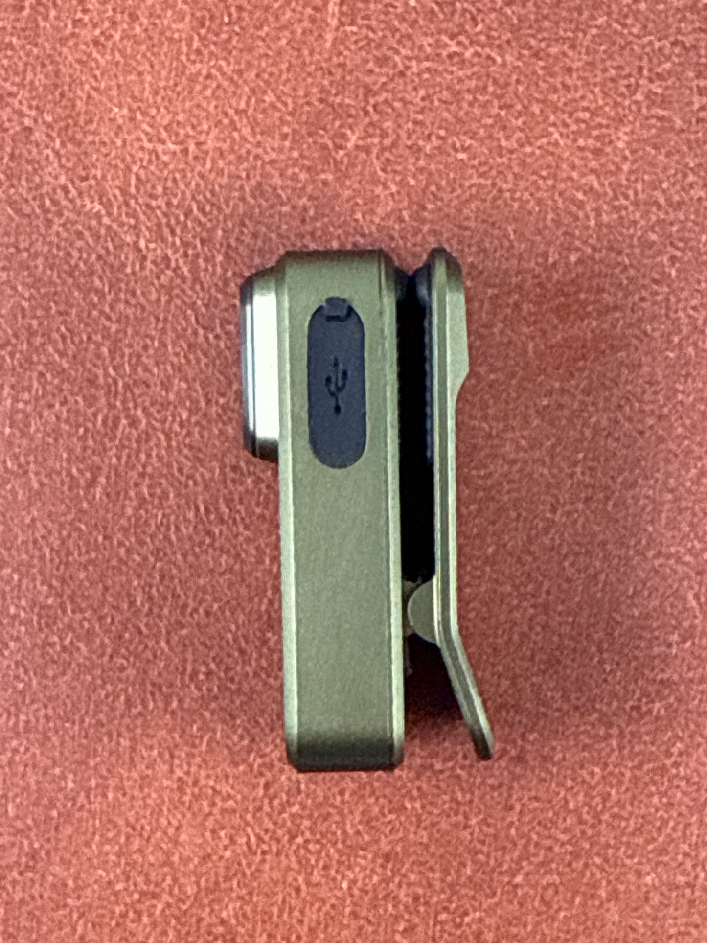 OLIGHT Oclip ( NEW WITH BOX )