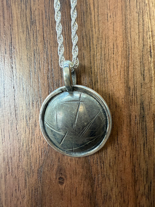 Round Eruption Pendent